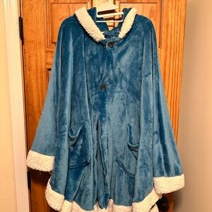 PAVILIA Plush Blue Hooded Robe with Cream Accents